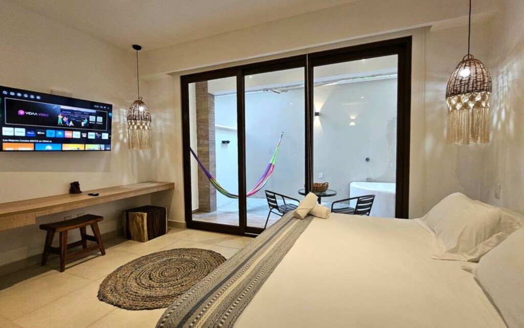 Romantic studio with indoor bathtub in Playa del Carmen