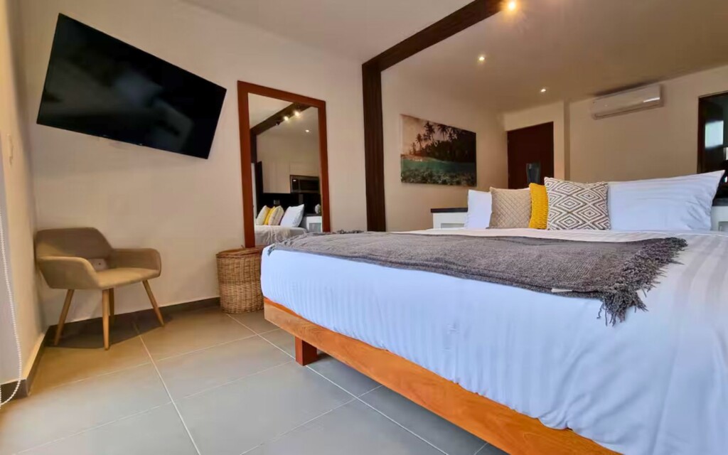 Modern nomad-friendly studio with electric kitchen in Playa del Carmen