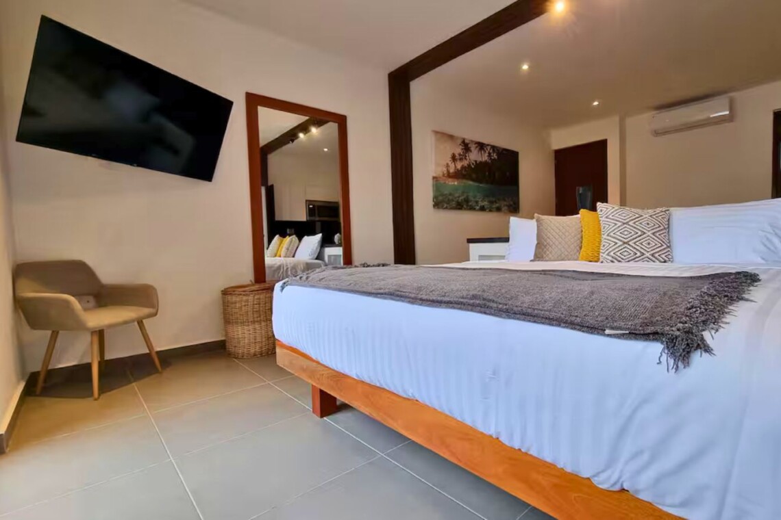 Modern nomad-friendly studio with electric kitchen in Playa del Carmen
